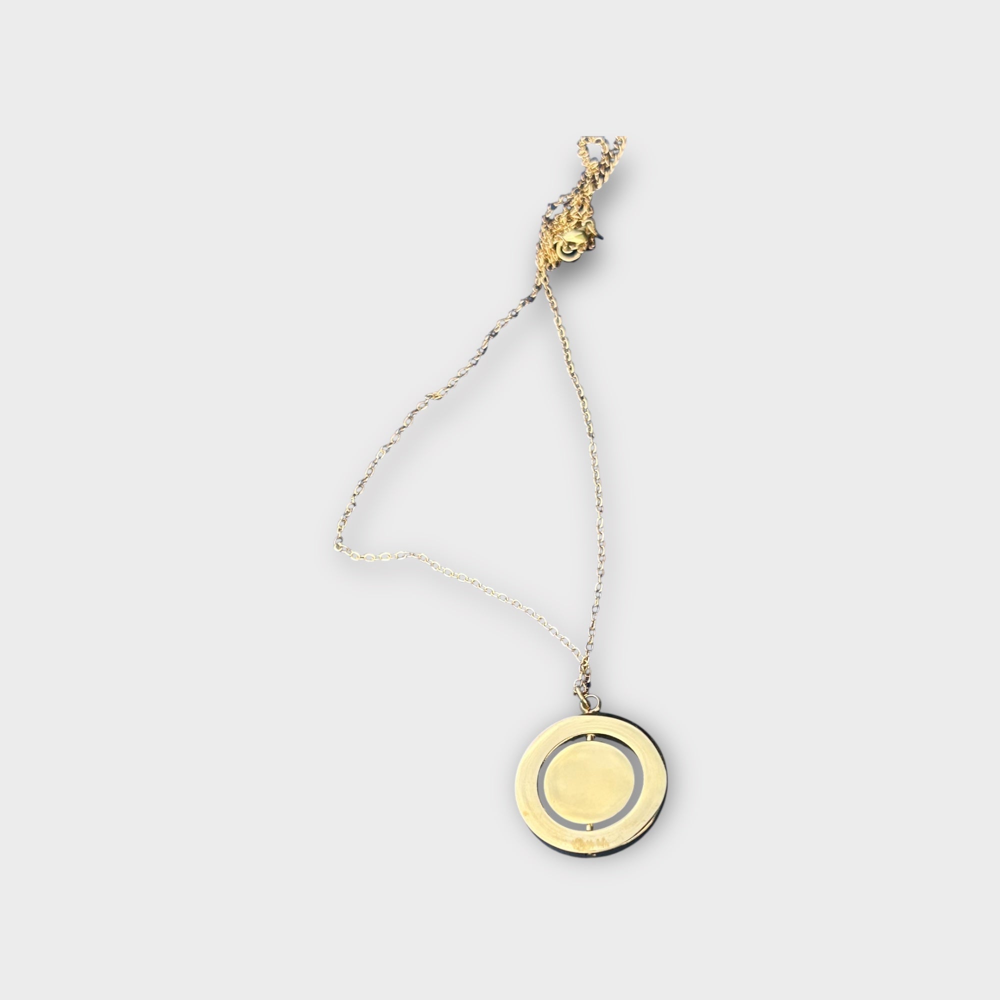 Rotating Circle Necklace