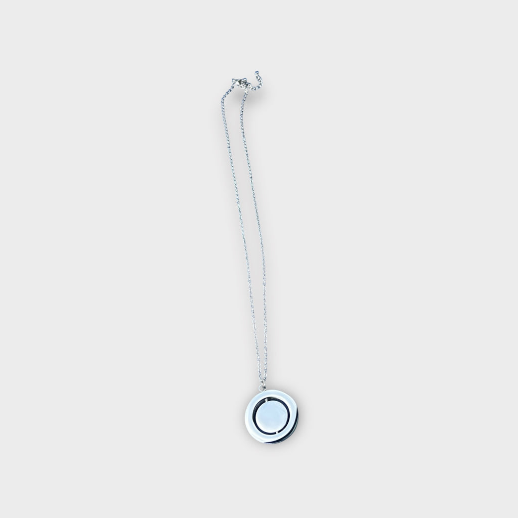 Rotating Circle Necklace