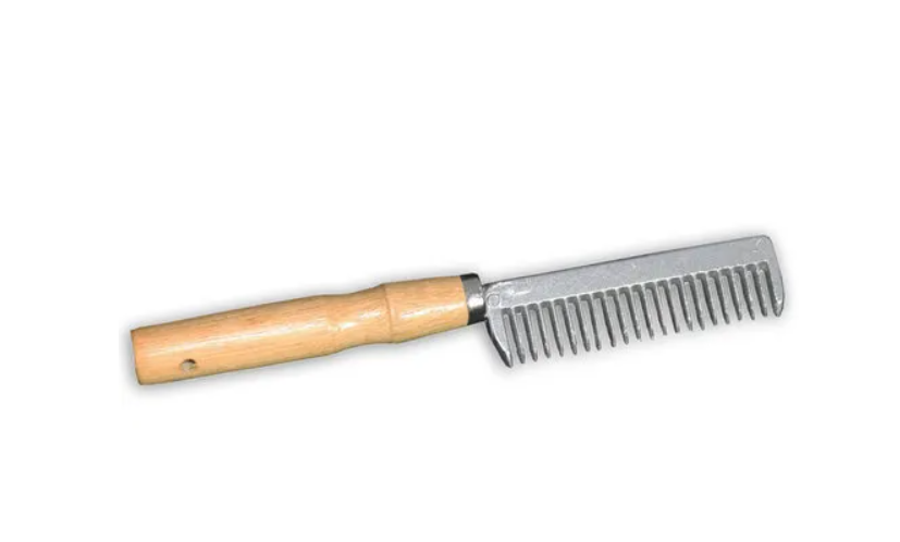Wood Handle Pulling Comb with Engraving